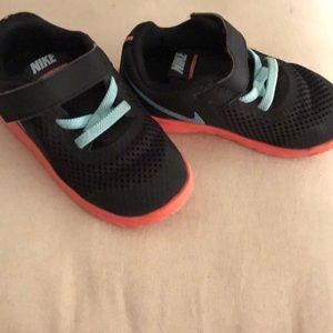 Nike Toddler Size 7C Flex Experience